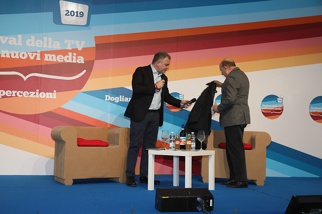 Festival della TV e dei Nuovi Media 2019_278.jpg - La percezione della legalità e dei diritti Tempi della giustizia e certezza della pena, burocrazia ossessiva, corruzione diffusa, criminalità che sembra controllare intere aree del Paese.  Legalità e diritti sono percepiti solo come concetti astratti ? Repressione e propaganda sono le uniche risposte possibili? Lirio Abbate e Gustavo Zagrebelsky.